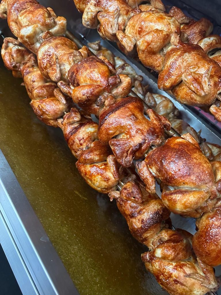 Comida para llevar pollos asados El Rey del Poll Plasencia 6 1 768x1024