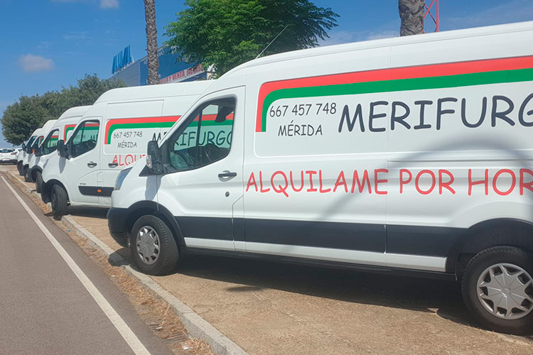 Alquiler de furgonetas en Mérida Merifurgo, alquiler económico de furgonetas