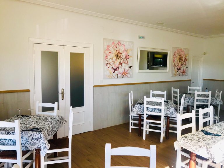 restaurante cafeteria el descanso Almoharin 4 1 768x576