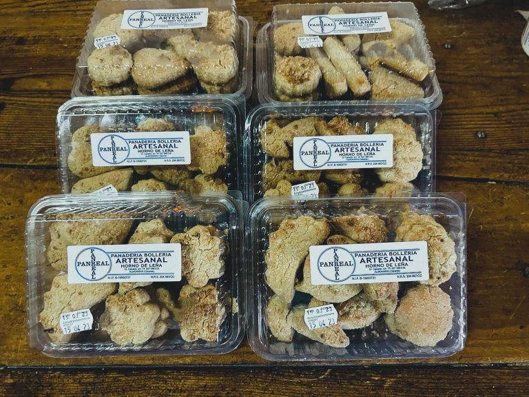 Panaderia bolleria y dulces artesanales en Almoharin 19 768x576
