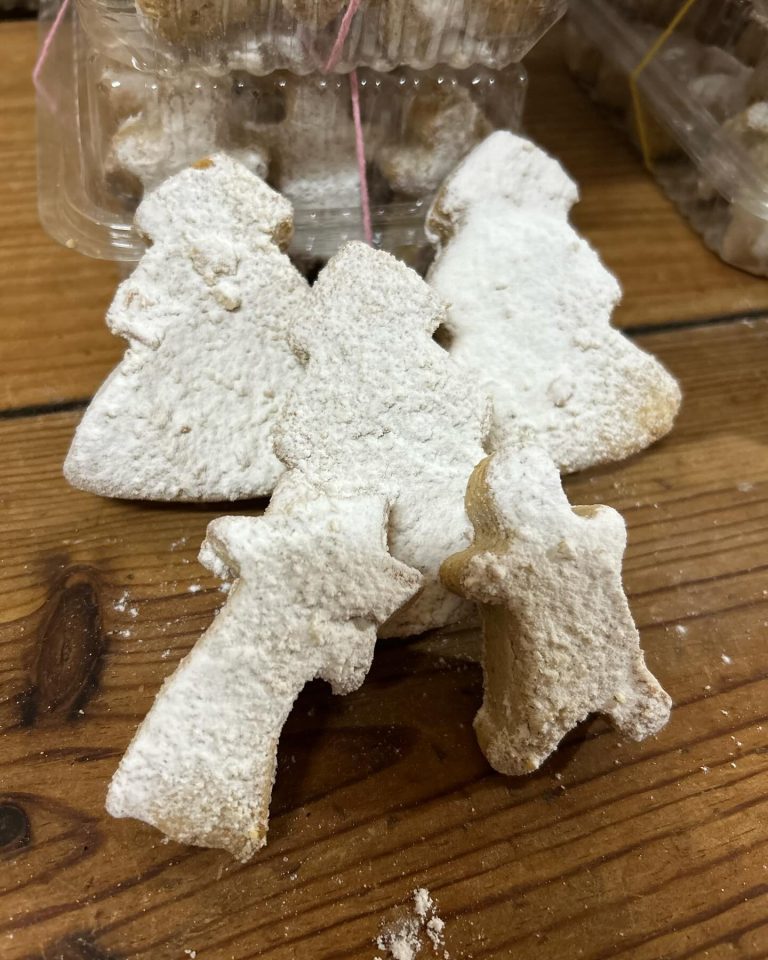 Panaderia bolleria y dulces artesanales en Almoharin 6 768x960